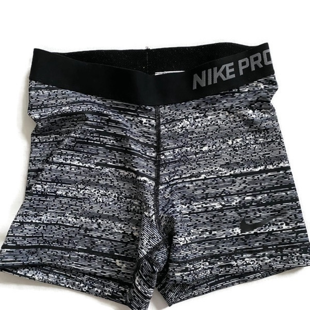 NIKE Patterned Nike Pros